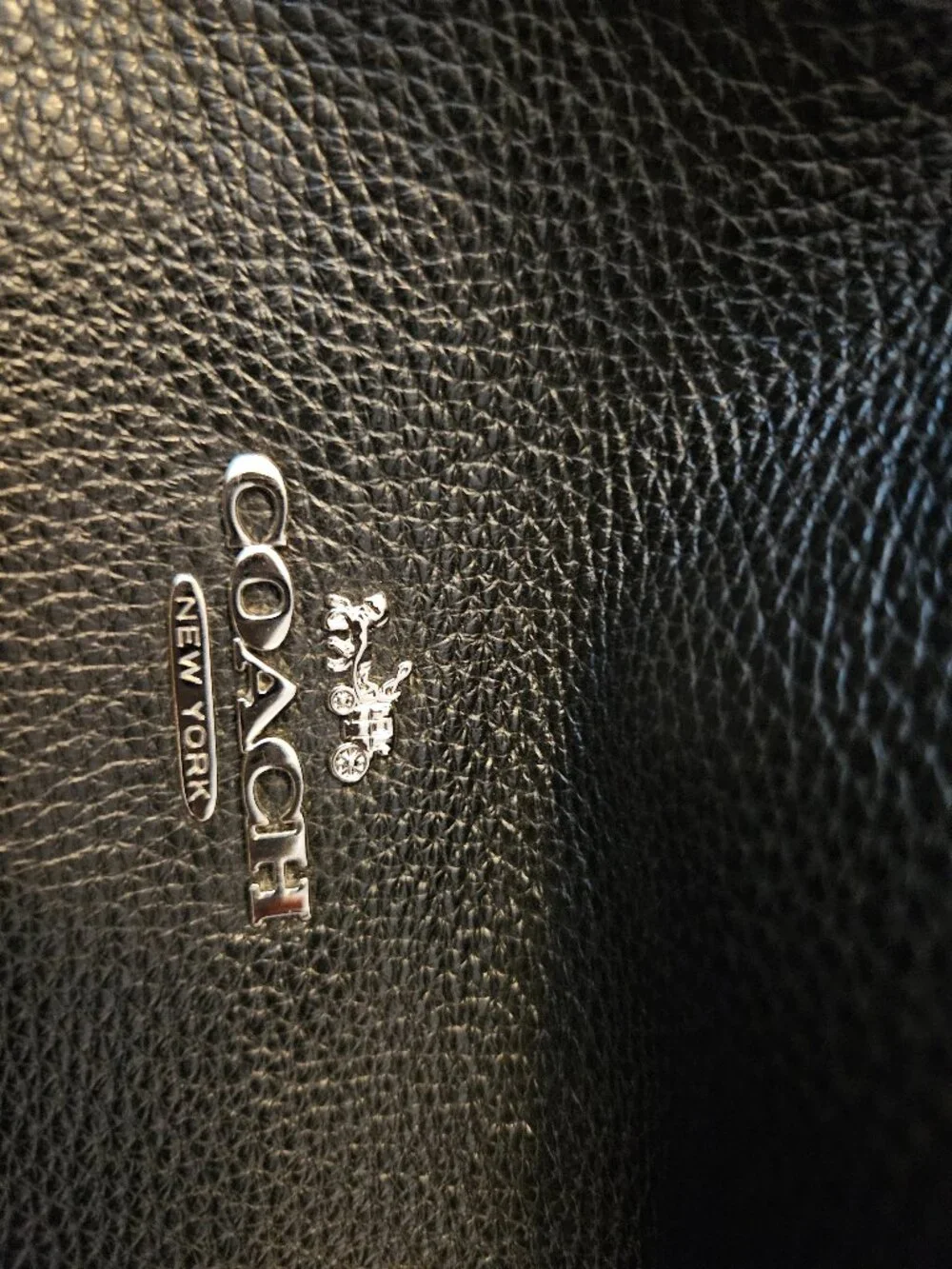 Coach Edie 31 Black Polished Pebble Leather Shoulder Bag EUC